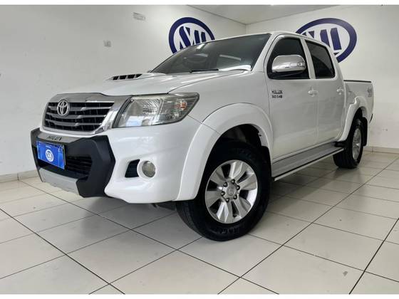 TOYOTA HILUX 3.0 SRV 4X4 CD 16V TURBO INTERCOOLER DIESEL 4P AUTOMÁTICO TOYOTA HILUX 3.0 SRV 4X4 CD 16V TURBO INTERCOOLER DIESEL 4P AUTOMÁTICO